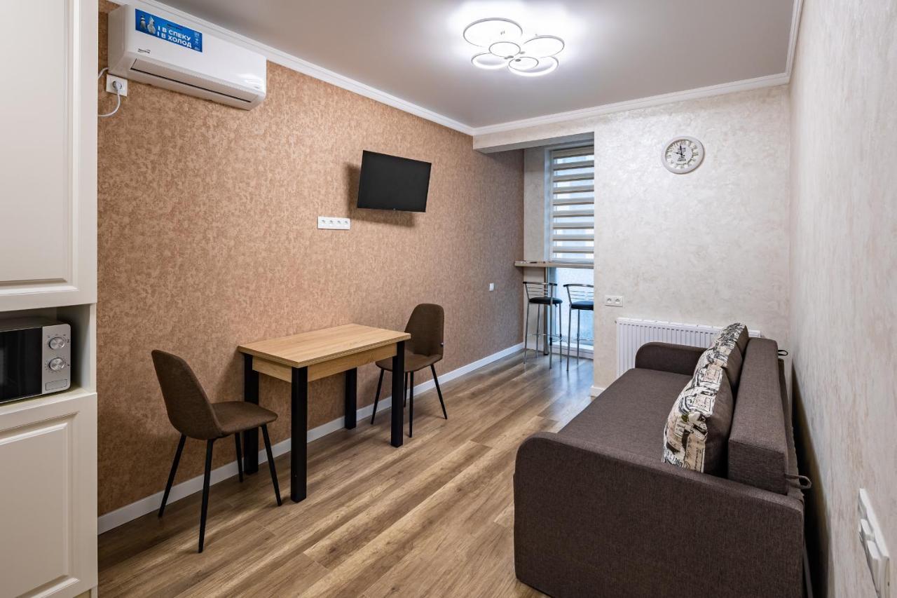 Avalon Time Apartment Lviv Exterior photo