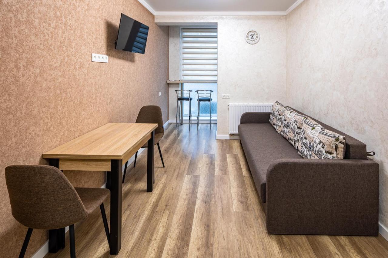 Avalon Time Apartment Lviv Exterior photo