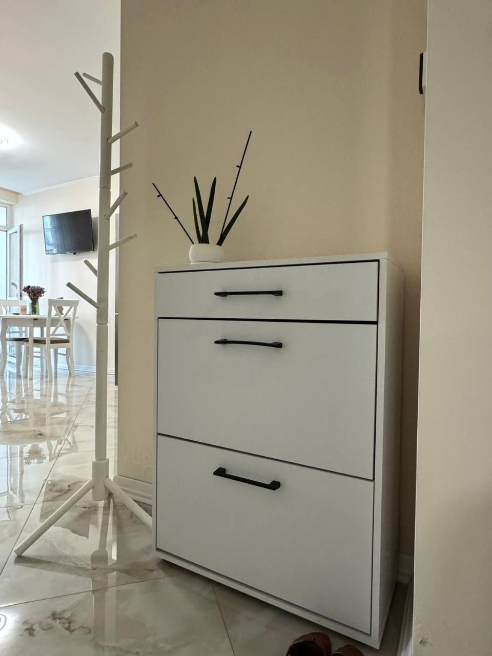 Avalon Time Apartment Lviv Exterior photo